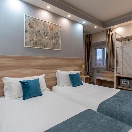 Leone D'Oro Guesthouse - Close To Piazza Vittorio Ρώμη Εξωτερικό φωτογραφία