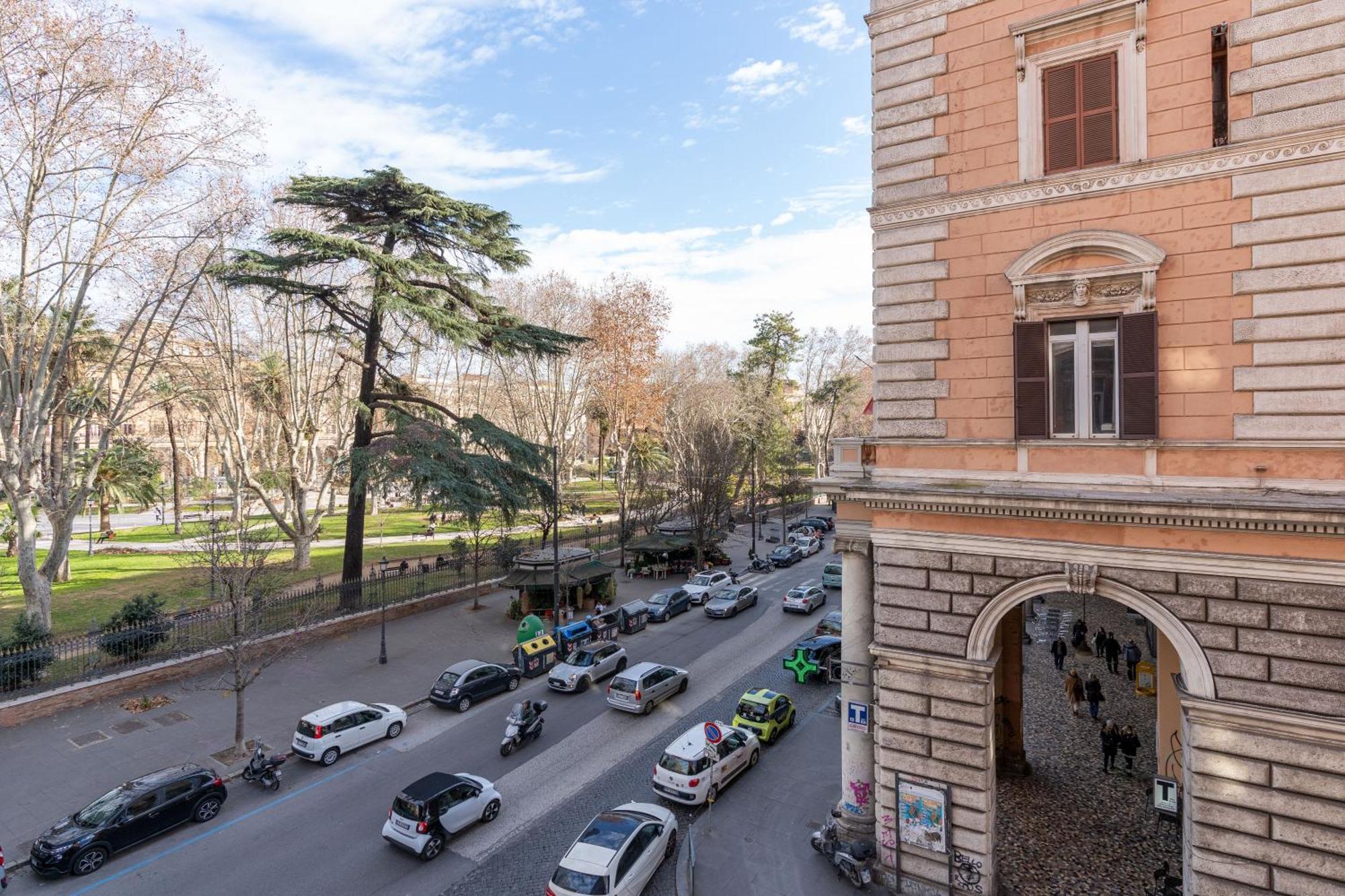 Leone D'Oro Guesthouse - Close To Piazza Vittorio Ρώμη Εξωτερικό φωτογραφία