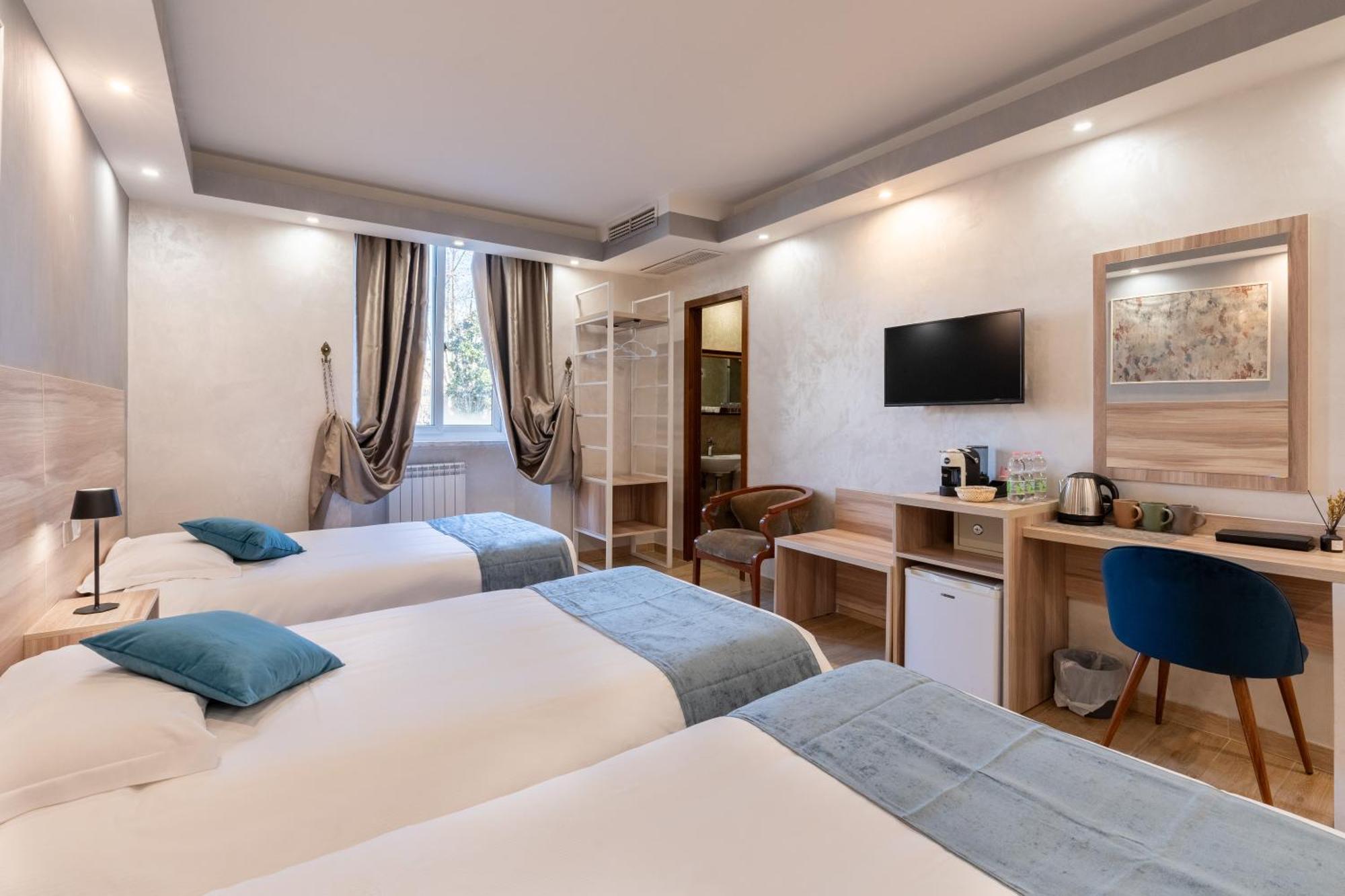 Leone D'Oro Guesthouse - Close To Piazza Vittorio Ρώμη Εξωτερικό φωτογραφία