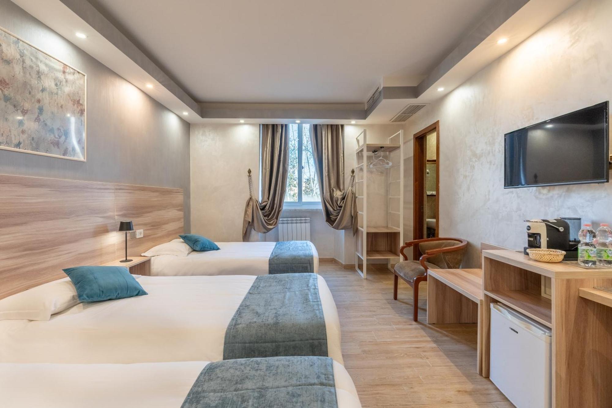Leone D'Oro Guesthouse - Close To Piazza Vittorio Ρώμη Εξωτερικό φωτογραφία